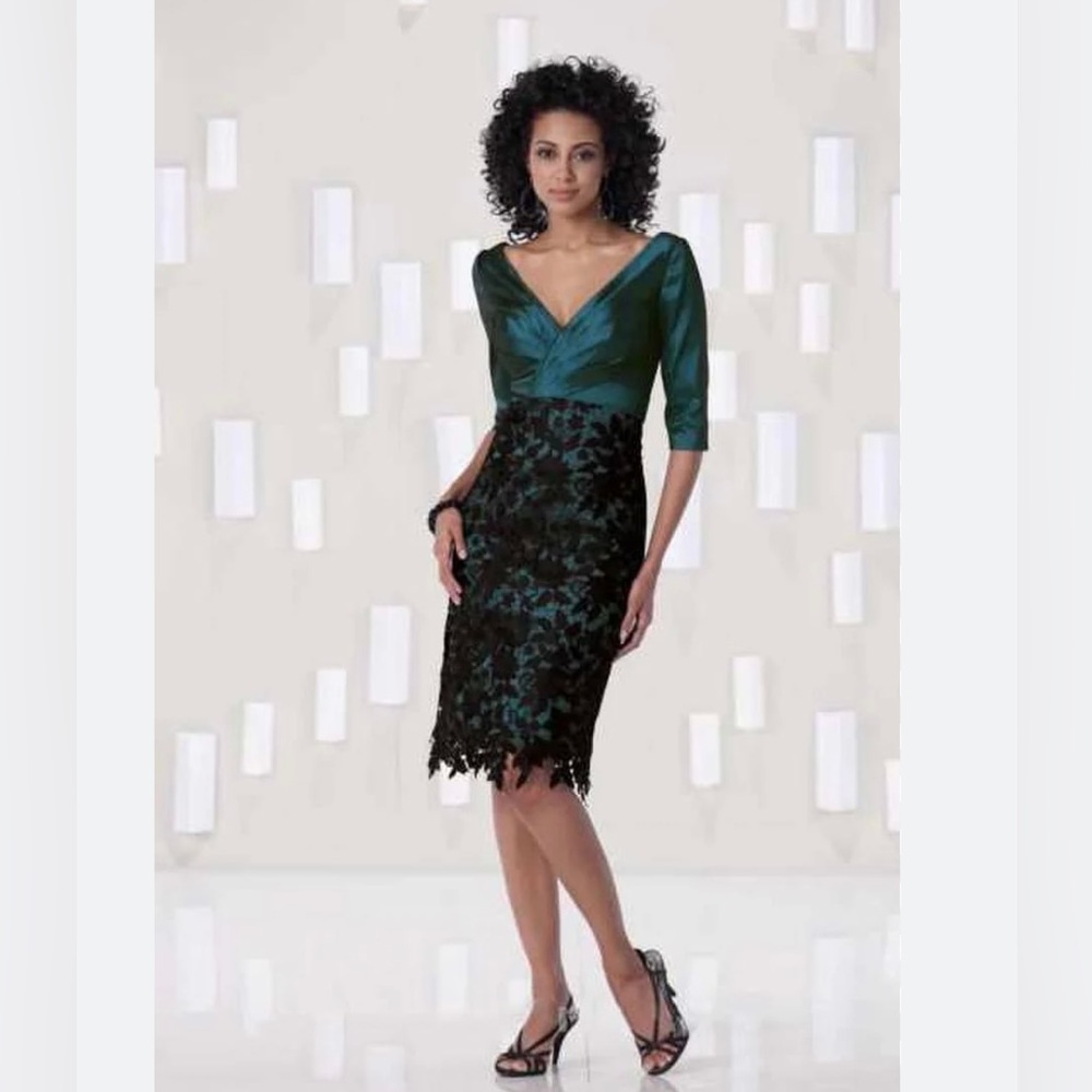Kathy Ireland wedding green dress with black black lace by 2be size 6